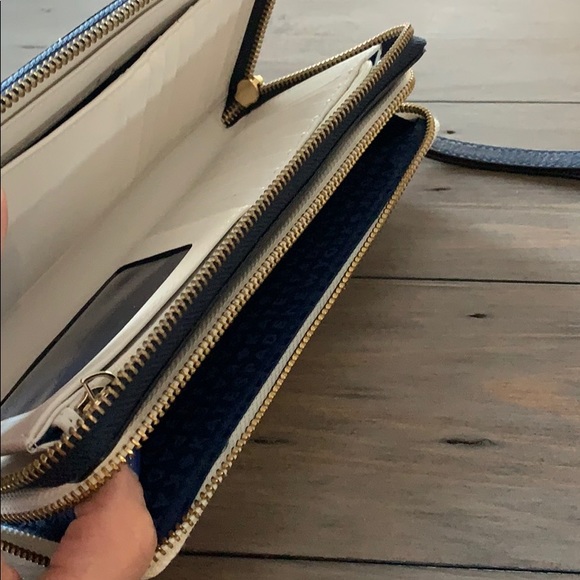 Kate spade wallet/wristlet - Picture 3 of 3